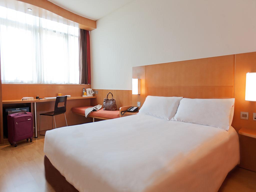 Hotel Ibis Gate 3*