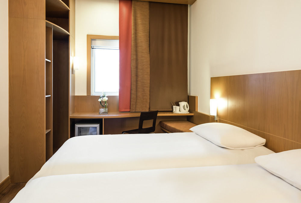 Ibis Gate 3* Абу-Даби